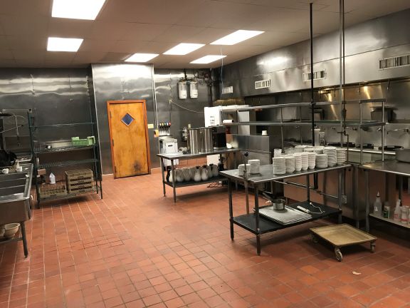 RESTAURANT/BAR/BREWERY ON MAIN STREET, CIRCLEVILLE: 129 W Main St, Circleville, OH 43113